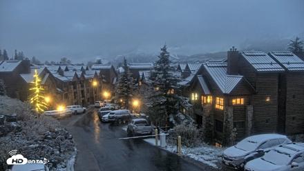 Mountain Lodge Telluride Live Webcam - Oct 14, 2026, 6:57am MDT