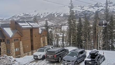 Mountain Lodge Telluride Live Webcam - Feb 15, 2026, 9:22am MST
