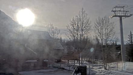 Mountain Lodge Telluride Live Webcam - Dec 10, 2025, 2:58pm MST