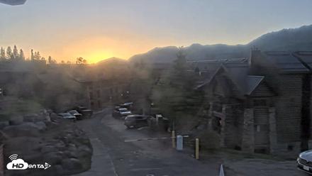Mountain Lodge Telluride Live Webcam - May 27, 2026, 8:26pm MDT