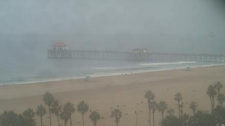 Huntington Beach Pier Live Cam - Oct 31, 2025, 7:31am PDT