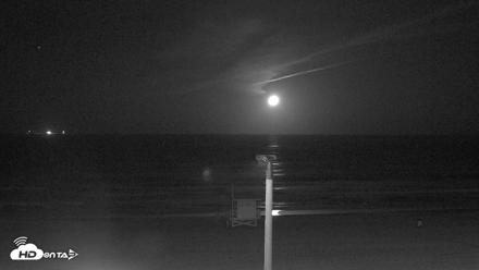 El Porto - Manhattan Beach Live Surf Webcam - Apr 28, 2026, 4:09am PDT