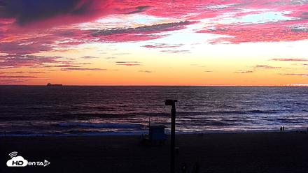 El Porto - Manhattan Beach Live Surf Webcam - Sep 7, 2026, 7:22pm PDT