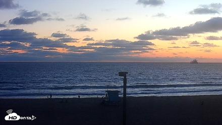 El Porto - Manhattan Beach Live Surf Webcam - Aug 14, 2026, 7:55pm PDT