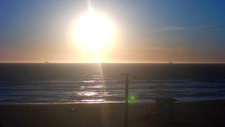 El Porto - Manhattan Beach Live Surf Webcam - Mar 5, 2026, 5:31pm PST