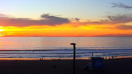 El Porto - Manhattan Beach Live Surf Webcam - Jan 17, 2026, 5:11pm PST
