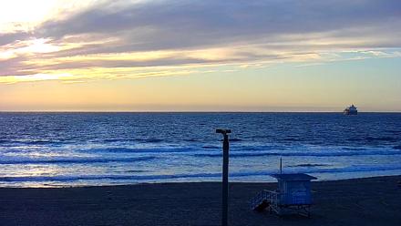 El Porto - Manhattan Beach Live Surf Webcam - Feb 12, 2026, 5:05pm PST