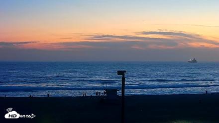 El Porto - Manhattan Beach Live Surf Webcam - Aug 28, 2026, 7:47pm PDT