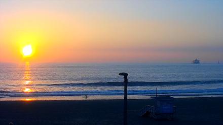 El Porto - Manhattan Beach Live Surf Webcam - Nov 2, 2025, 4:50pm PST