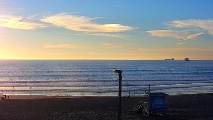 El Porto - Manhattan Beach Live Surf Webcam - Jan 19, 2026, 4:37pm PST