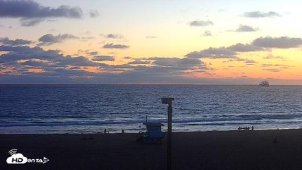 El Porto - Manhattan Beach Live Surf Webcam - Aug 14, 2026, 7:52pm PDT