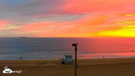 El Porto - Manhattan Beach Live Surf Webcam - Sep 6, 2026, 7:17pm PDT