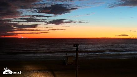 El Porto - Manhattan Beach Live Surf Webcam - Sep 7, 2026, 7:49pm PDT