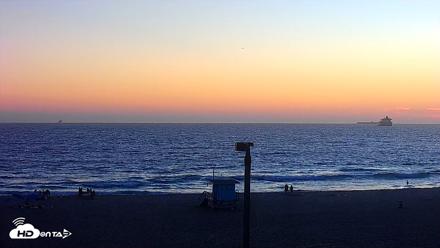 El Porto - Manhattan Beach Live Surf Webcam - Aug 23, 2026, 7:37pm PDT