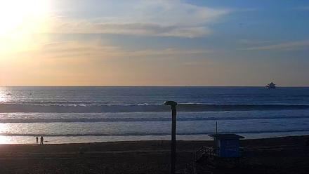El Porto - Manhattan Beach Live Surf Webcam - Feb 6, 2026, 4:48pm PST