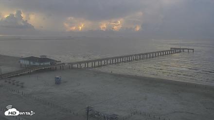 The Dunes - Port Aransas Live Beach Cam - Aug 29, 2026, 8:10am CDT