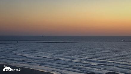 The Dunes - Port Aransas Live Beach Cam - Oct 23, 2026, 7:13am CDT