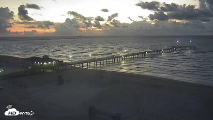 The Dunes - Port Aransas Live Beach Cam - Sep 29, 2026, 7:02am CDT