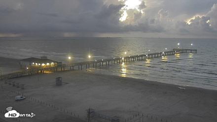 The Dunes - Port Aransas Live Beach Cam - Sep 8, 2026, 6:54am CDT
