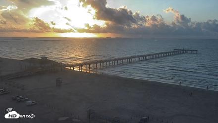 The Dunes - Port Aransas Live Beach Cam - Sep 7, 2026, 7:27am CDT