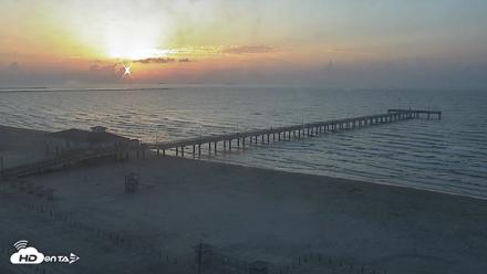 The Dunes - Port Aransas Live Beach Cam - Aug 26, 2026, 7:13am CDT