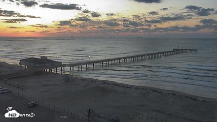The Dunes - Port Aransas Live Beach Cam - May 3, 2026, 6:42am CDT