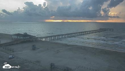 The Dunes - Port Aransas Live Beach Cam - Sep 9, 2026, 7:33am CDT