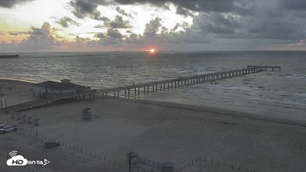 The Dunes - Port Aransas Live Beach Cam - Sep 29, 2026, 7:21am CDT