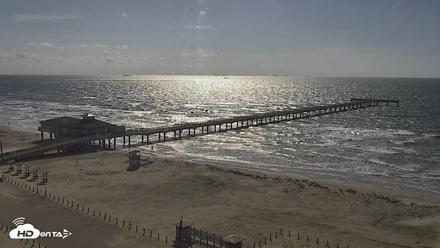 The Dunes - Port Aransas Live Beach Cam - May 4, 2026, 9:40am CDT