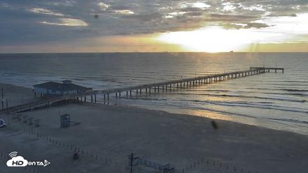 The Dunes - Port Aransas Live Beach Cam - Oct 19, 2026, 7:55am CDT