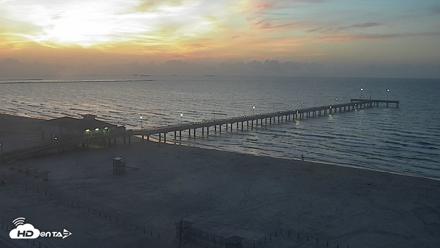 The Dunes - Port Aransas Live Beach Cam - Aug 24, 2026, 6:51am CDT