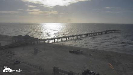 The Dunes - Port Aransas Live Beach Cam - Aug 20, 2026, 8:39am CDT