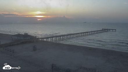 The Dunes - Port Aransas Live Beach Cam - Sep 1, 2026, 7:15am CDT
