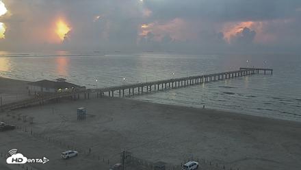 The Dunes - Port Aransas Live Beach Cam - Aug 29, 2026, 7:05am CDT