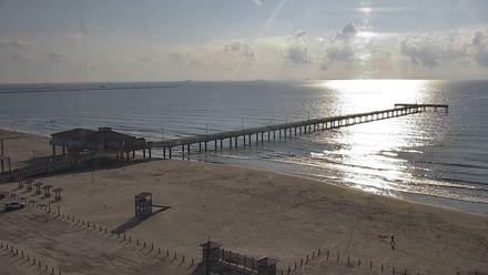 The Dunes - Port Aransas Live Beach Cam - Oct 2, 2025, 9:13am CDT