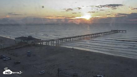 The Dunes - Port Aransas Live Beach Cam - Oct 16, 2026, 7:39am CDT