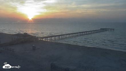 The Dunes - Port Aransas Live Beach Cam - Aug 24, 2026, 7:13am CDT