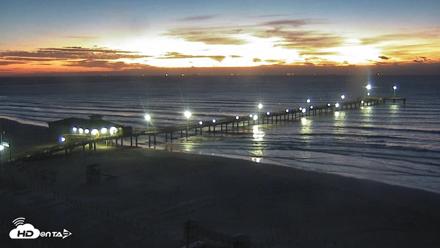 The Dunes - Port Aransas Live Beach Cam - Oct 18, 2026, 7:02am CDT