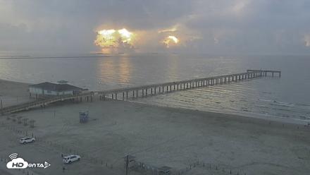 The Dunes - Port Aransas Live Beach Cam - Aug 29, 2026, 7:52am CDT