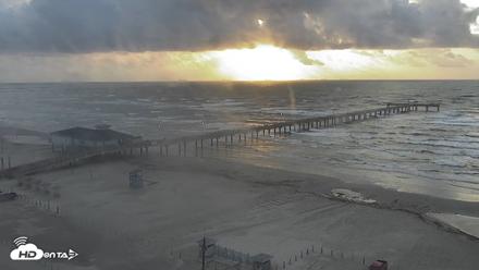The Dunes - Port Aransas Live Beach Cam - Oct 1, 2026, 7:46am CDT