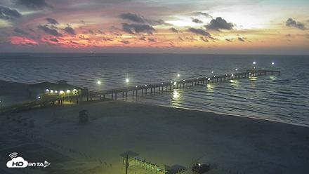The Dunes - Port Aransas Live Beach Cam - Sep 2, 2026, 6:47am CDT