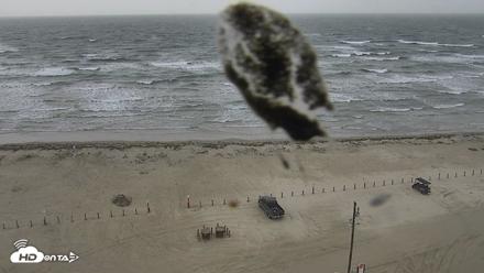 The Dunes - Port Aransas Live Beach Cam - Apr 12, 2026, 10:17am CDT