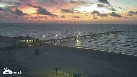 The Dunes - Port Aransas Live Beach Cam - Sep 2, 2026, 6:52am CDT