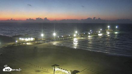 The Dunes - Port Aransas Live Beach Cam - Aug 12, 2026, 6:22am CDT