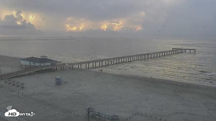 The Dunes - Port Aransas Live Beach Cam - Aug 29, 2026, 8:12am CDT