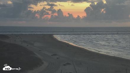 The Dunes - Port Aransas Live Beach Cam - Sep 29, 2026, 7:03am CDT