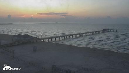 The Dunes - Port Aransas Live Beach Cam - Aug 26, 2026, 7:03am CDT