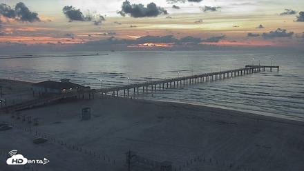 The Dunes - Port Aransas Live Beach Cam - Sep 27, 2026, 7:15am CDT
