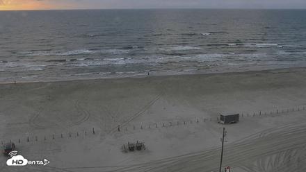 The Dunes - Port Aransas Live Beach Cam - Sep 9, 2026, 7:32am CDT