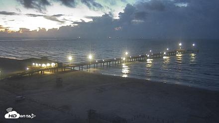 The Dunes - Port Aransas Live Beach Cam - Sep 9, 2026, 6:47am CDT